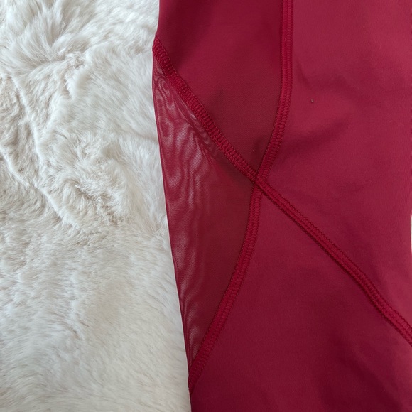 Womens Lululemon Dark Red Leggings with Mesh Cut-Outs Size 4 - Picture 8 of 15